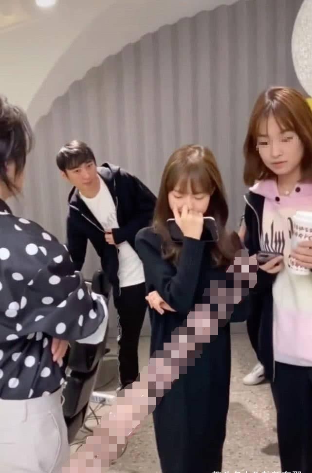 娱乐名人爆料网红是谁呀,娱乐名人爆料，网红身份成焦点  第3张